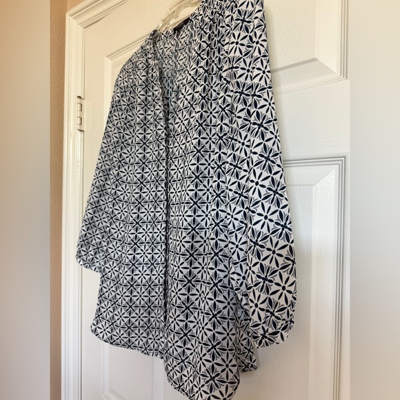 NOT YOUR DAUGHTER’S JEANS NYDJ Button Up Blouse Pleated Back Covered Buttons XS - Picture 3 of 9